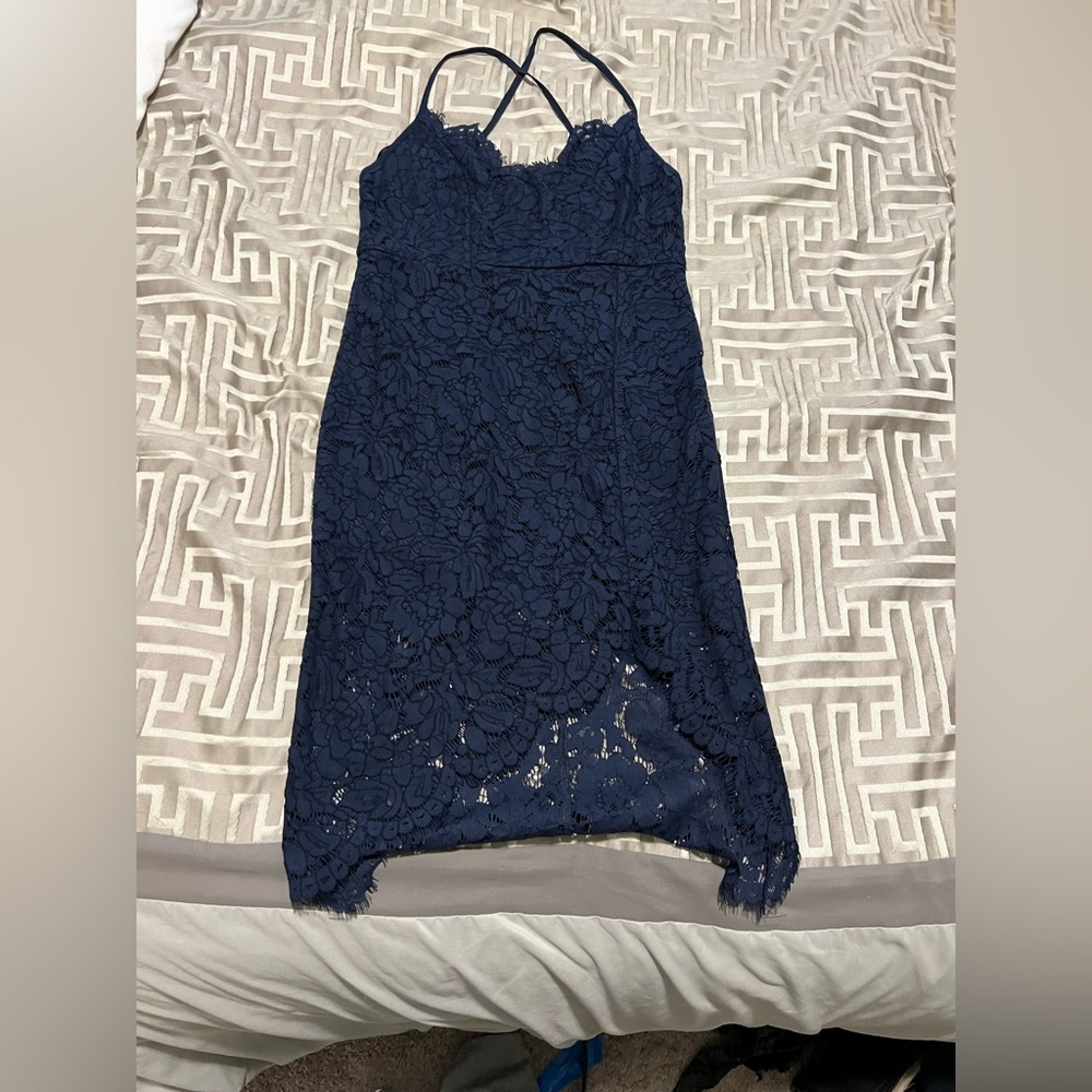 Lulu’s navy blue lace dress